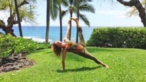healthy vacation Big Island Hawaii with private yoga raw food and spa services