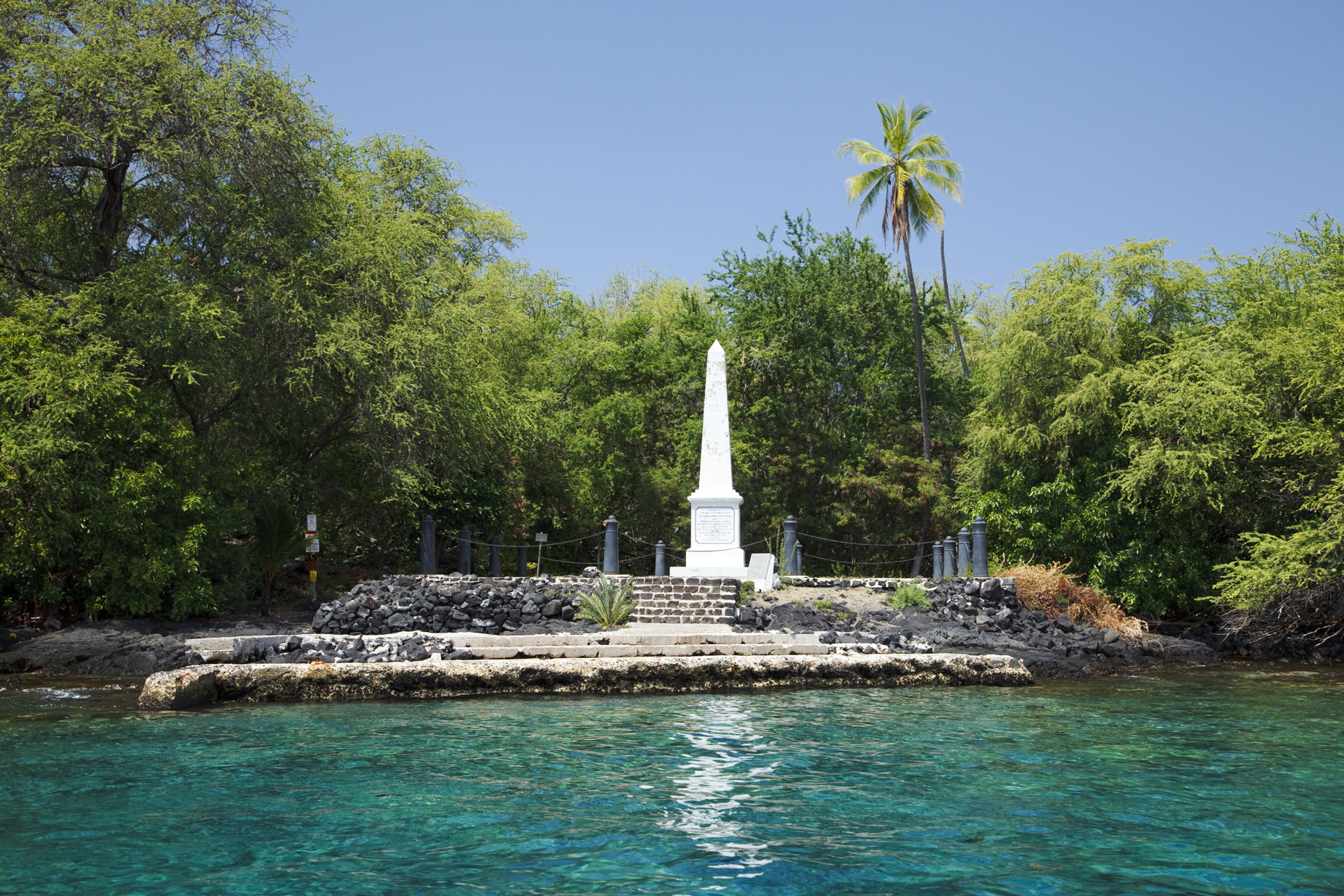 snorkelingcaptaincookmonument