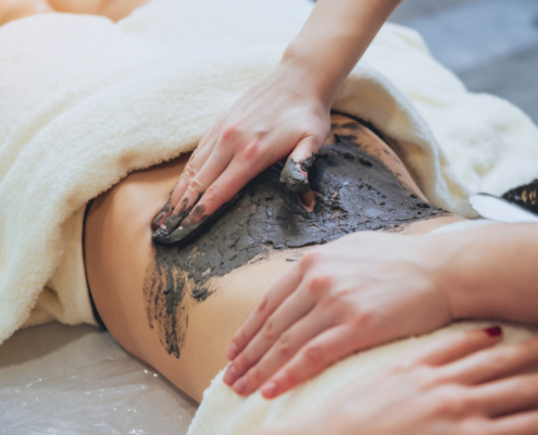 salt scrub and mud wrap at 10 day detox retreat in Hawaii