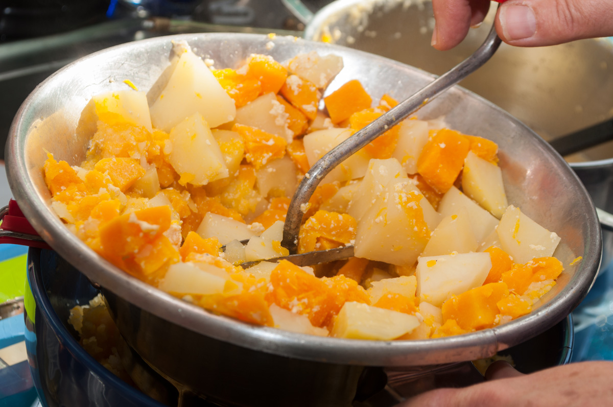 Gerson diet recipes for the Gerson Therapy with potatoes. Mashed potato and butternut squash